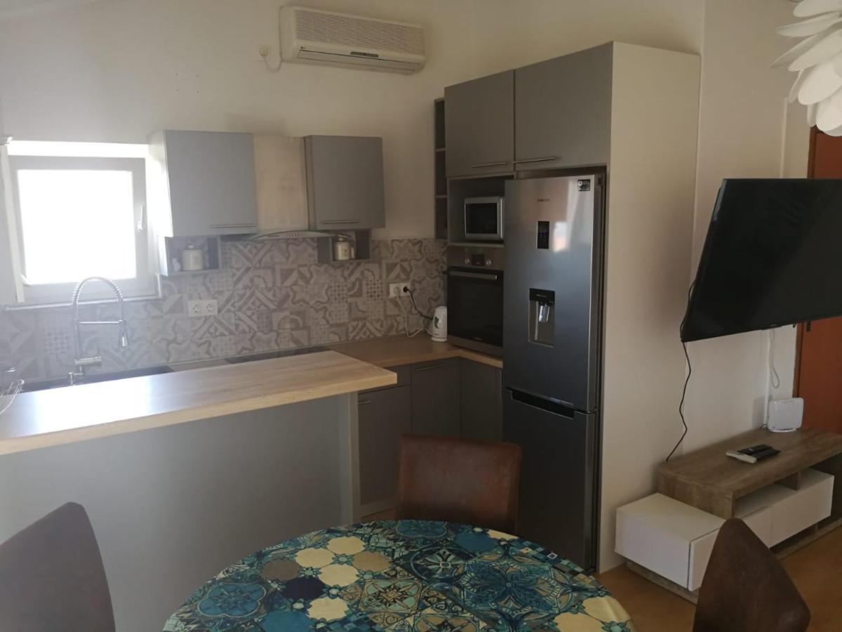 Apartmani Nea Biograd Na Moru Exterior photo