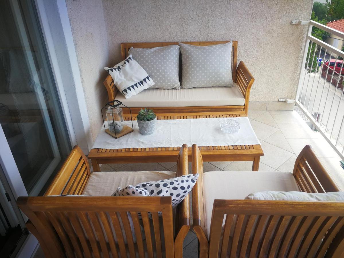 Apartmani Nea Biograd Na Moru Exterior photo
